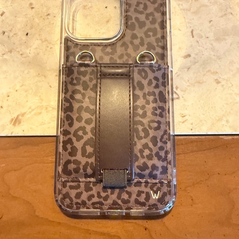 Chic Leopard Print Phone Case with Strap